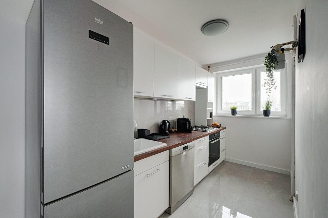 Inside Solec With Private Parking Apartmán