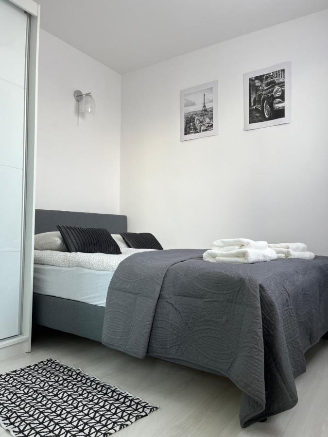 Inside Solec With Private Parking Apartmán Varšava