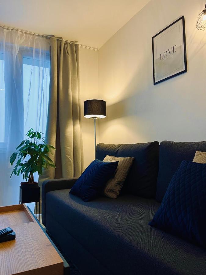 Inside Solec With Private Parking Варшава